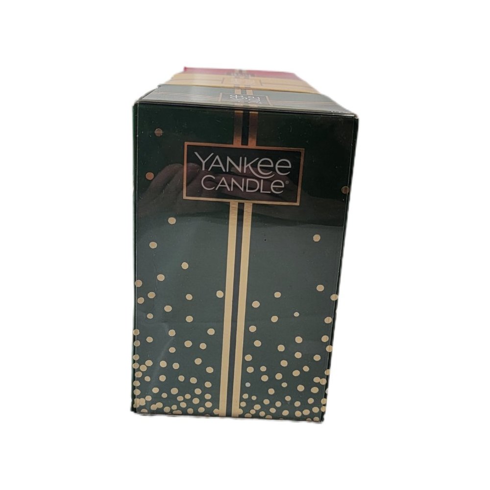 Yankee Candles Christmas Candles Joy Bright Merry Large 7oz each set of 3 - Picture 4 of 4